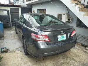 Toyota Camry 2010 Gray