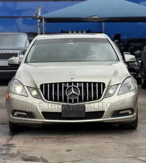 Mercedes-Benz E350 Base 4Matic Sedan AWD (3.5L 6cyl 7A) 2010 Gold