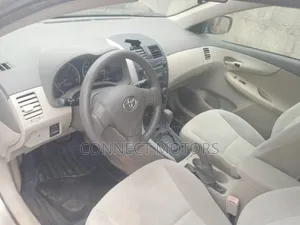Toyota Corolla 2009 Gold