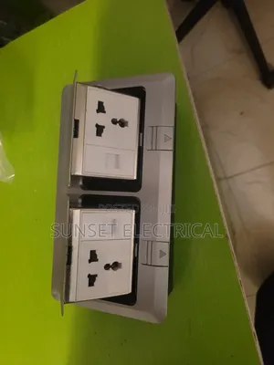 Silver Pop Up With Universal Socket