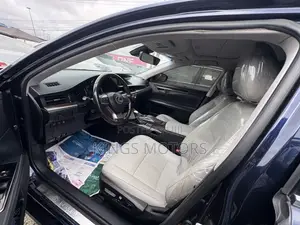 Lexus ES 250 2015 Blue
