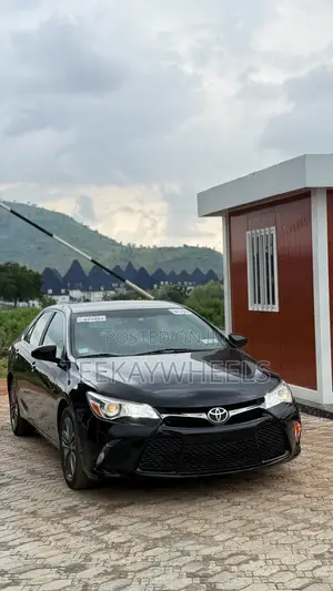 Toyota Camry SE 4dr Sedan (2.5L 4cyl 6A) 2016 Black