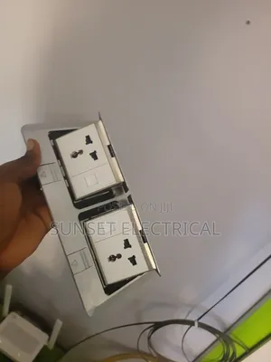 Pop Up Silver Floor Socket With 2cat 6