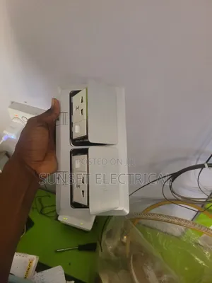 Pop Up Silver Floor Socket With 2cat 6