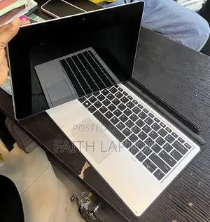 Laptop HP Elite X2 1012 8GB Intel Core i5 SSD 256GB