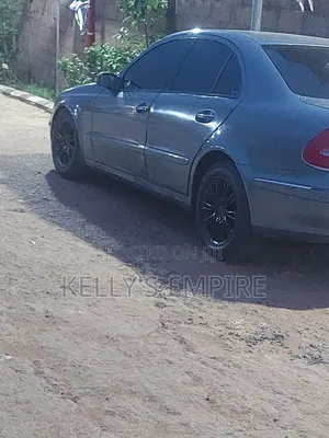 Mercedes-Benz E320 2007 Green