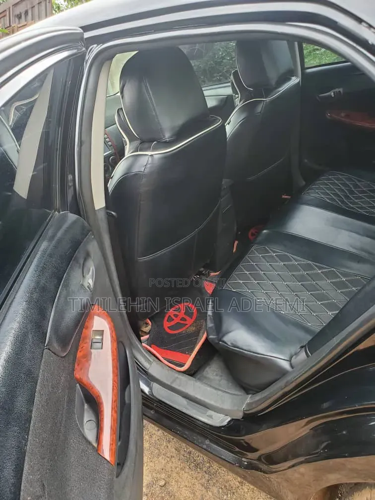 Toyota Corolla 2013 Black