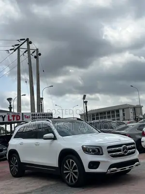 Mercedes-Benz GLB-Class 2023 White