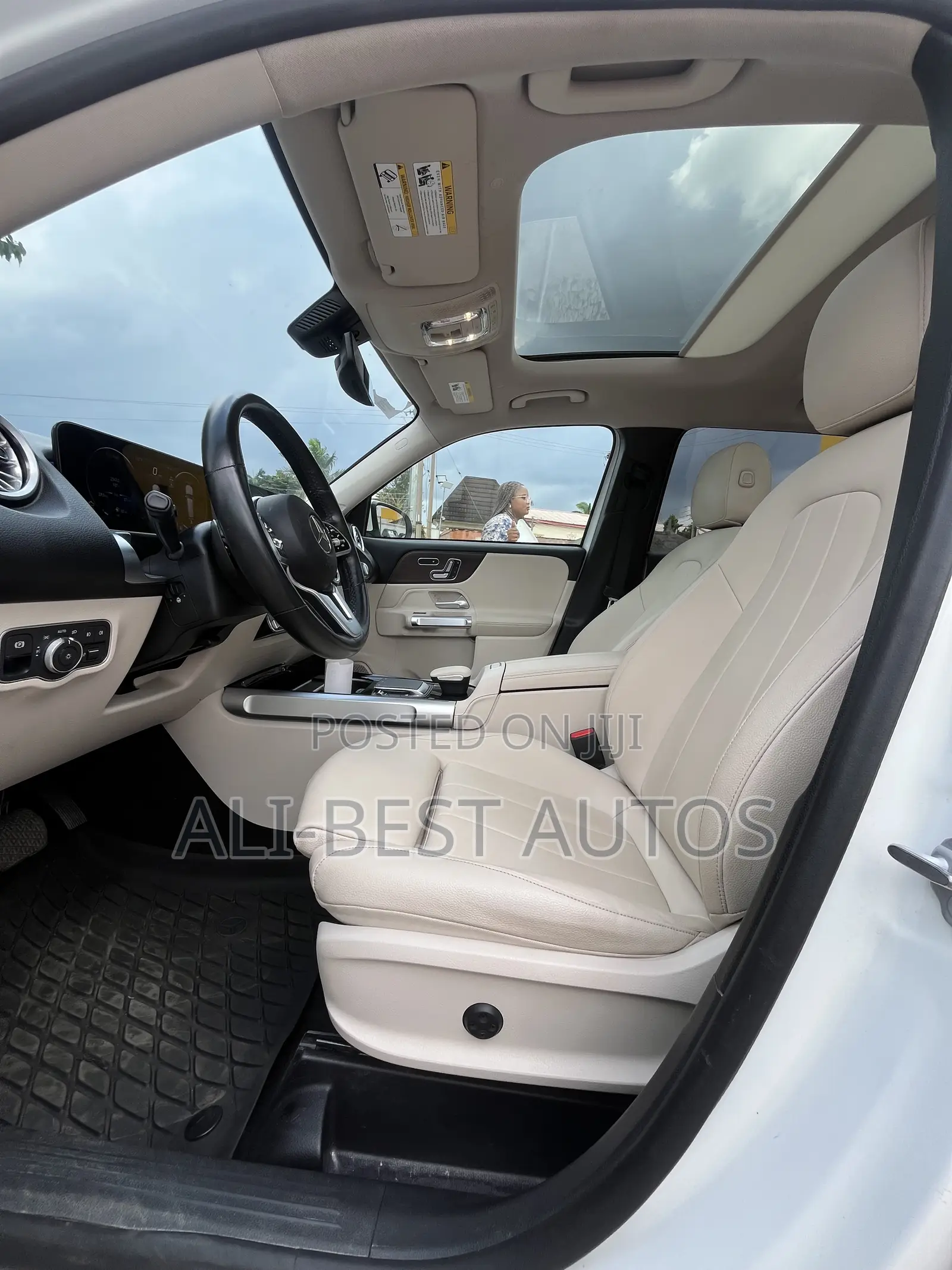 Mercedes-Benz GLB-Class 2023 White