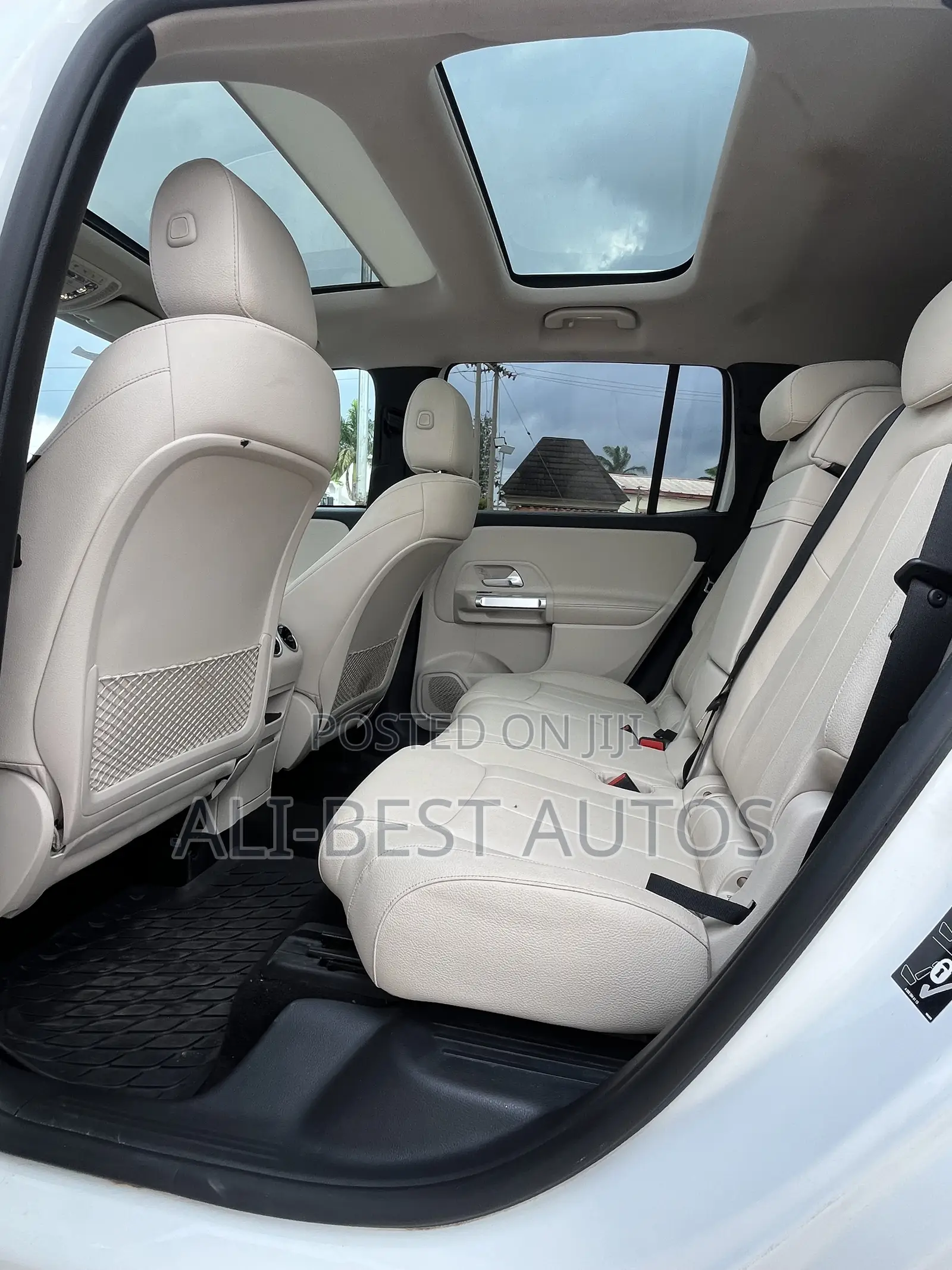 Mercedes-Benz GLB-Class 2023 White