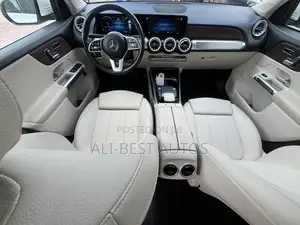 Mercedes-Benz GLB-Class 2023 White