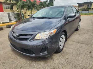 Toyota Corolla LE 4dr Sedan (1.8L 4cyl 4A) 2013 Gray