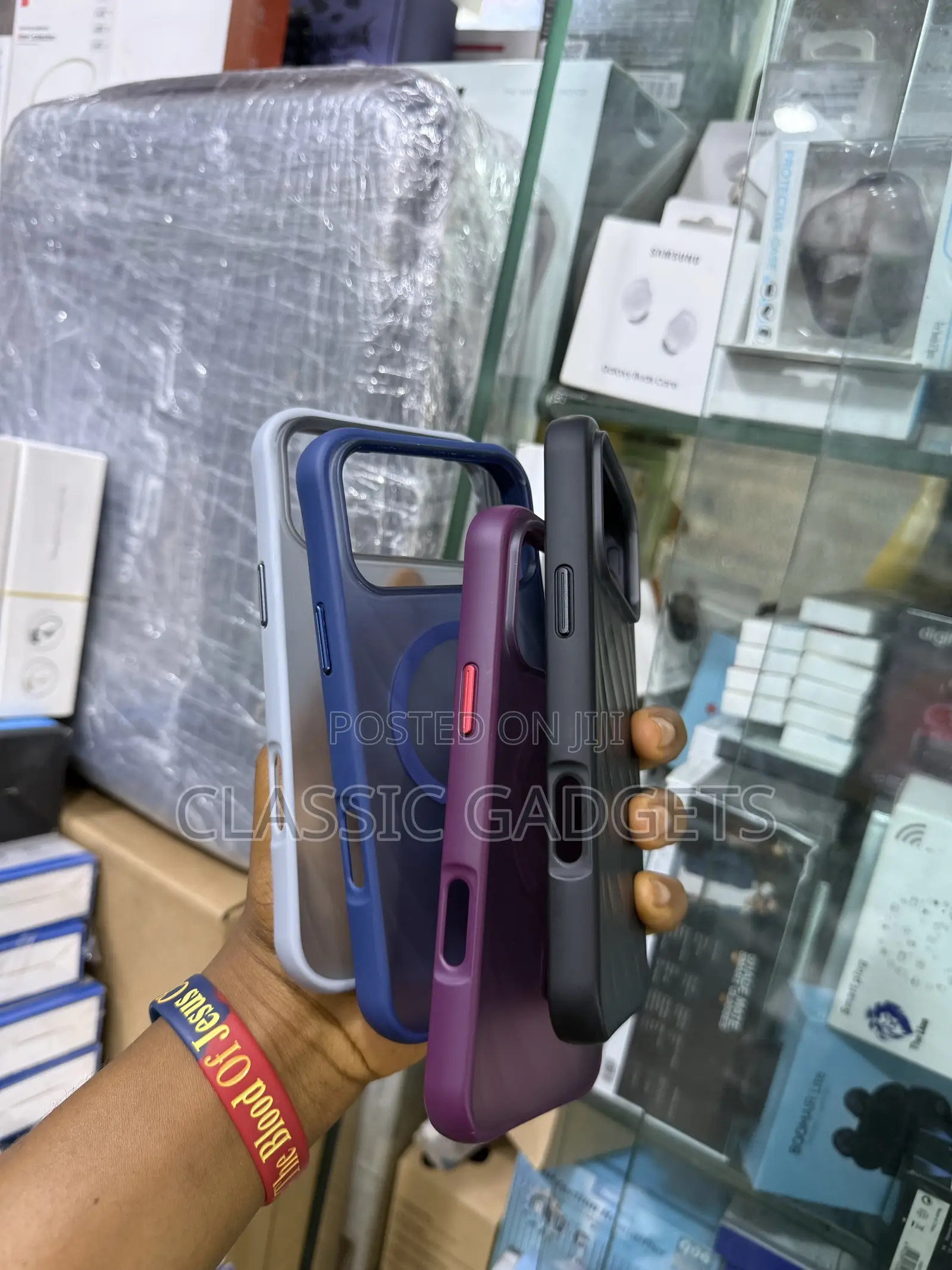 Luxury Magnet TPU Case for iPhone 18 Pro Max and iPhone 18 Pro