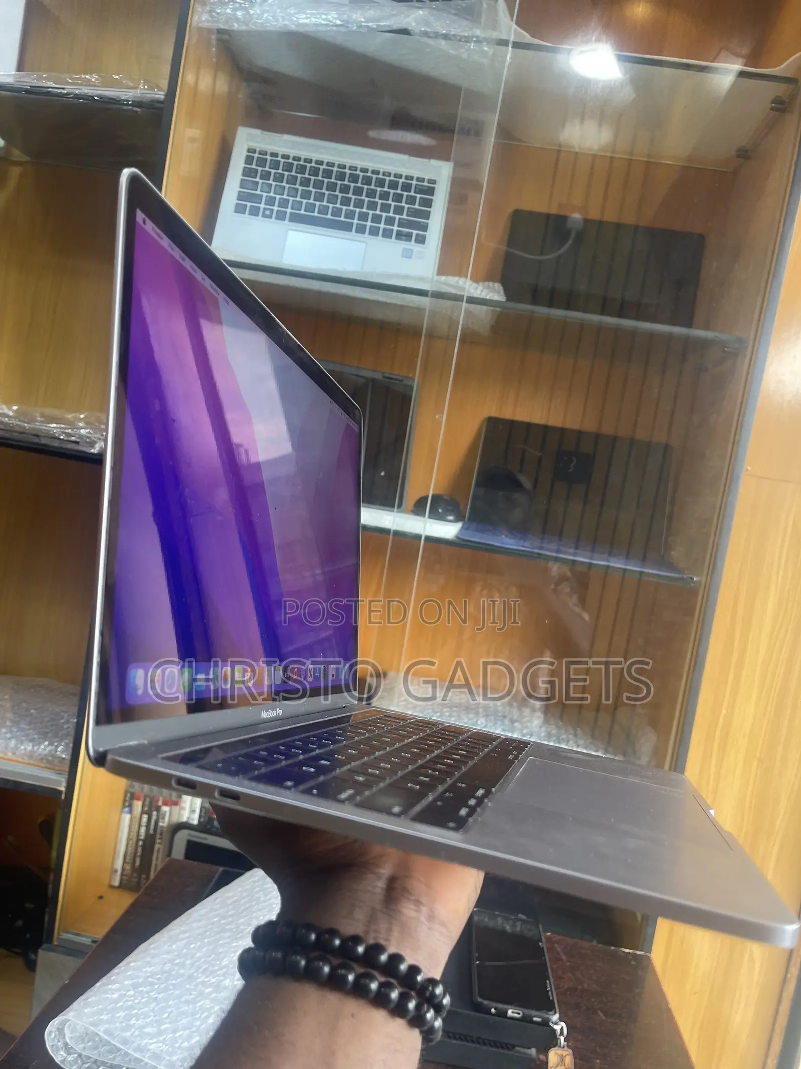 Laptop Apple MacBook Pro 2017 8GB Intel Core i5 SSD 256GB
