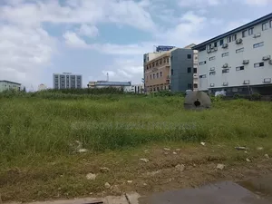 Commercial 6592.920sq VGC
Price: N3.6B
Global C of O
