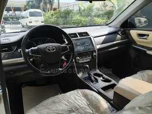 Toyota Camry SE 4dr Sedan (2.5L 4cyl 6A) 2016 Gray