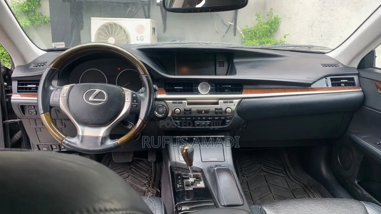 Lexus ES 2014 Black