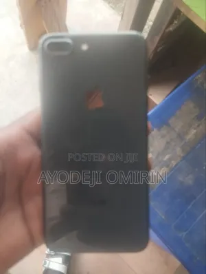 Apple iPhone 8 Plus 64 GB Black