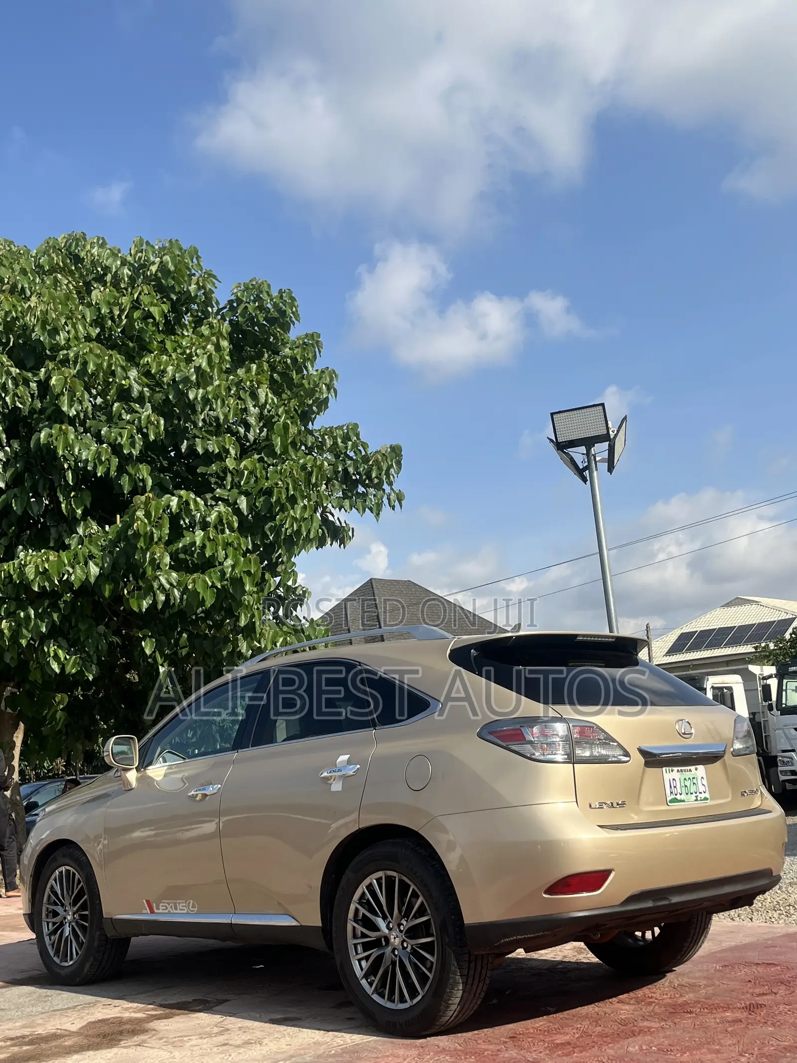 Lexus RX 2010 Gold
