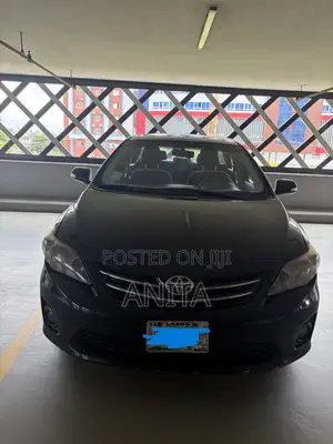 Toyota Corolla 2013 Black