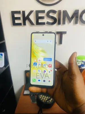 Tecno Spark 20 256 GB Silver