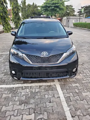 Toyota Sienna 2011 Black