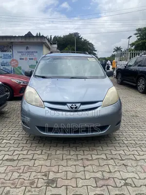 Toyota Sienna 2006 Blue