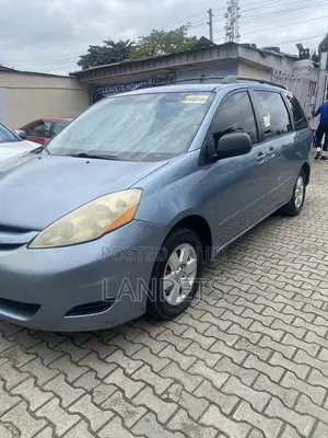 Toyota Sienna 2006 Blue