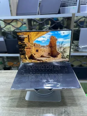 Laptop Dell Precision 5570 16GB Intel Core i7 SSD 512GB