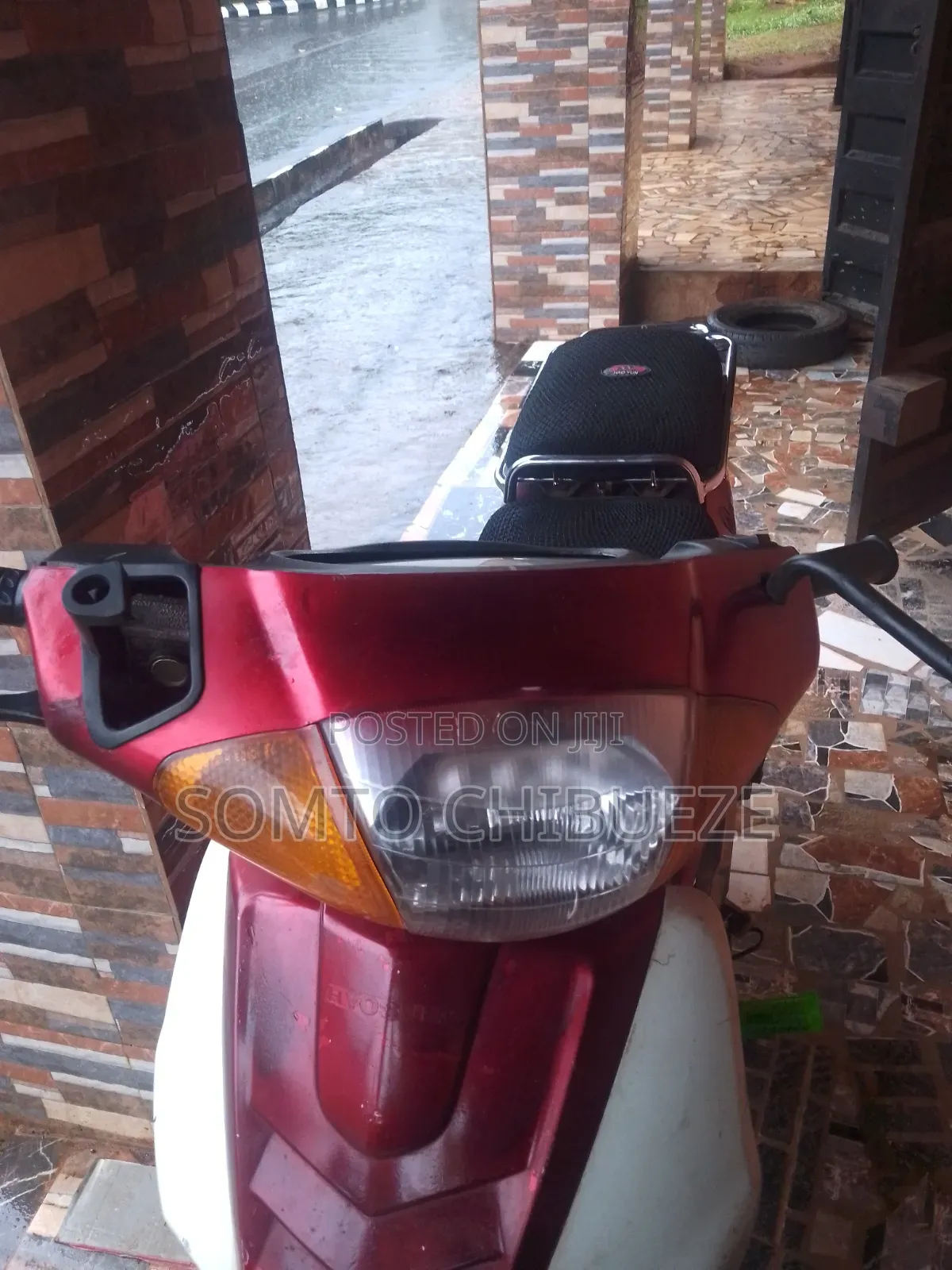 Hyosung 2022 Red