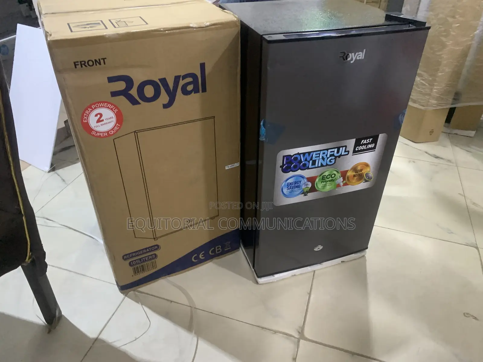 Royal RREF105BF Sleek 105L Refrigerator