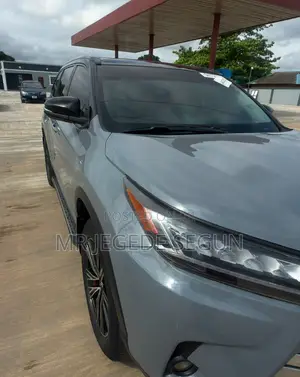 Toyota Highlander 2015 Gray