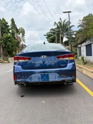 Hyundai Sonata Sport 2018 Blue