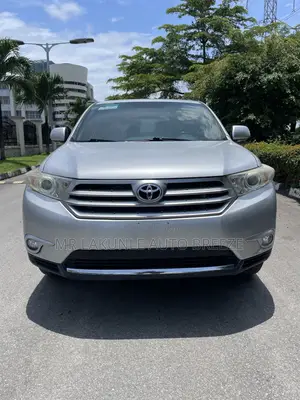 Toyota Highlander 2013 Silver