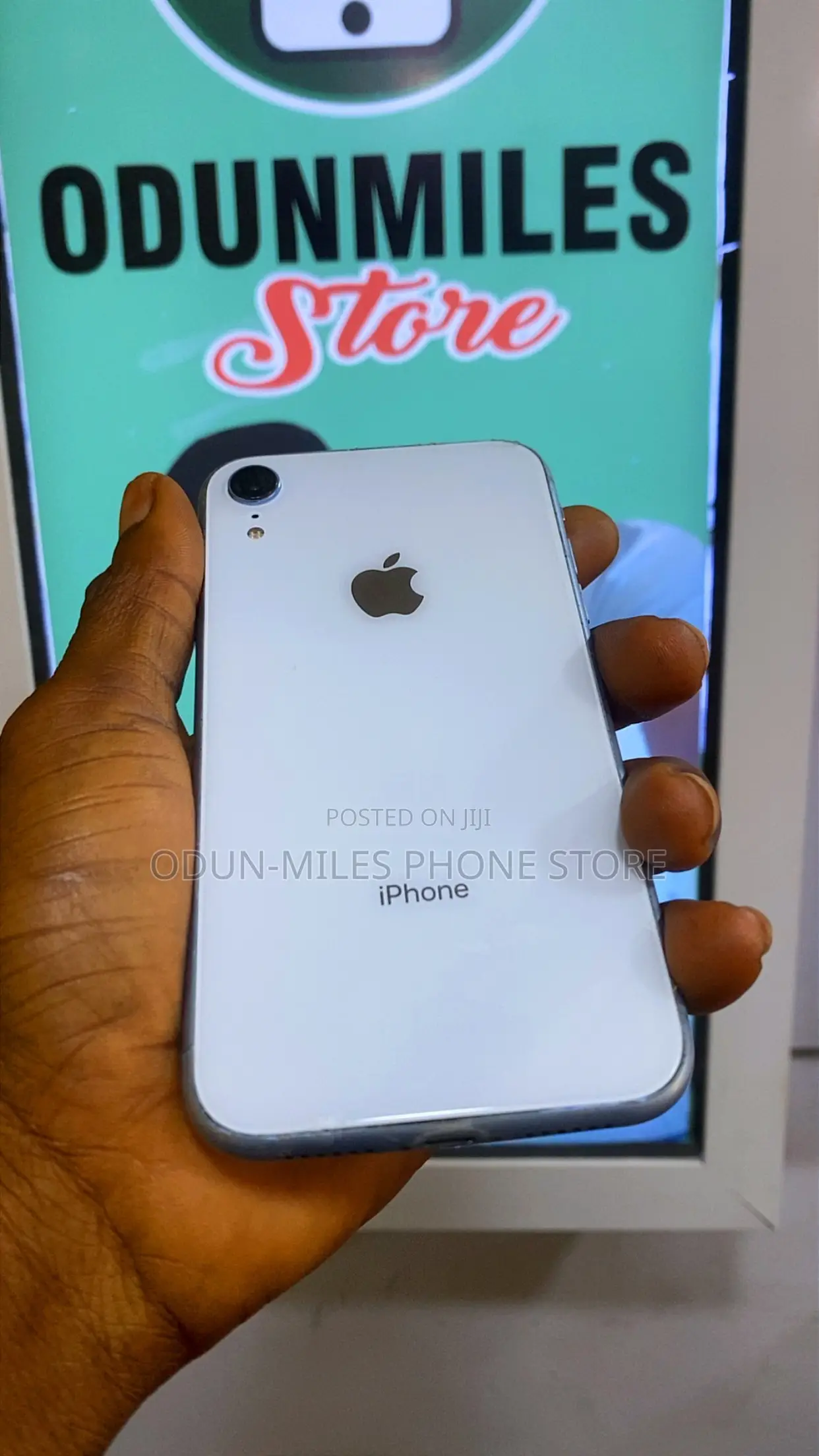 Apple iPhone XR 64 GB White