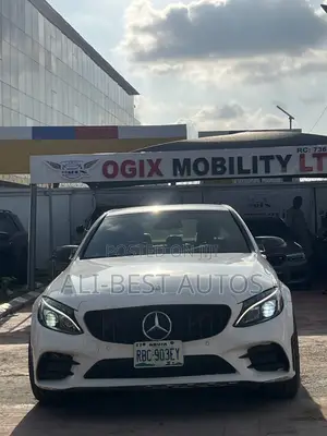 Mercedes-Benz C-Class 2015 White
