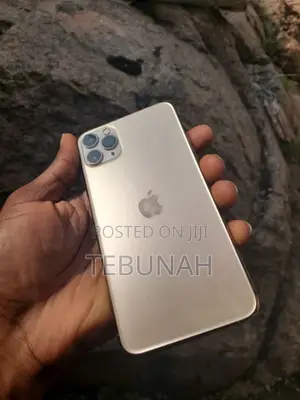 Apple iPhone 11 Pro Max 64 GB Gold