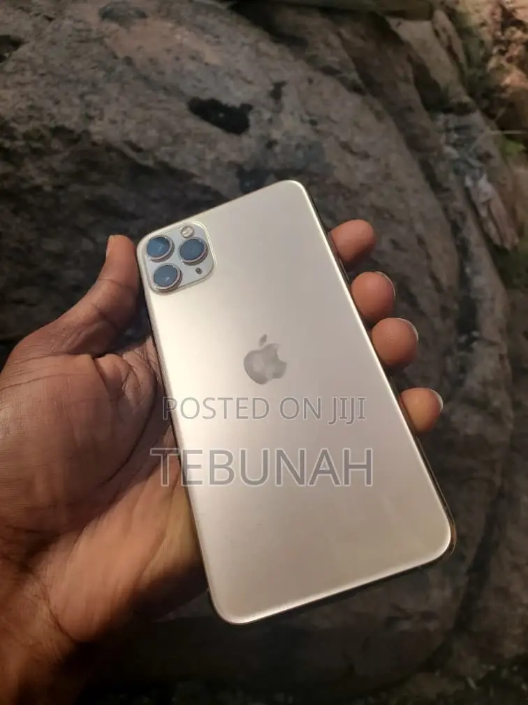 Apple iPhone 11 Pro Max 64 GB Gold