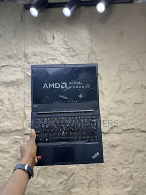 Laptop Lenovo ThinkPad E495 8GB AMD Ryzen 5 SSD 256GB