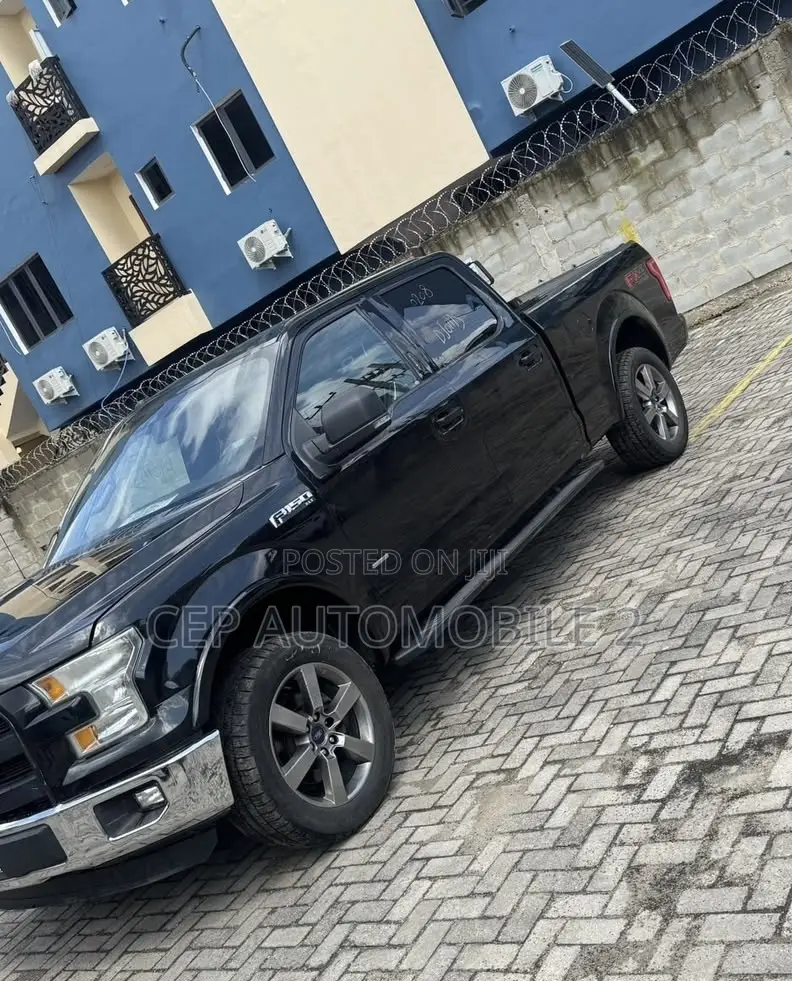 Ford F-150 2015 Black