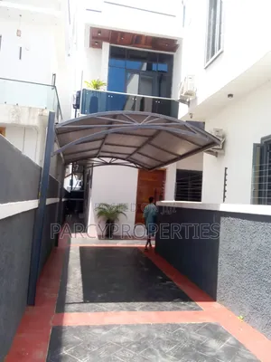 4bdrm Duplex in Lekki Phase 2 for rent