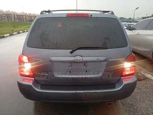 Toyota Highlander 2004 Blue