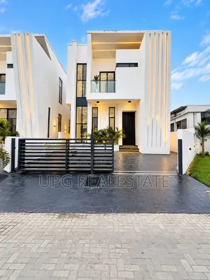 4bdrm Duplex in Chevron for sale