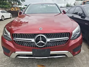 Mercedes-Benz C300 Base 4Matic Sedan AWD (2.0L 4cyl 7A) 2017 Red