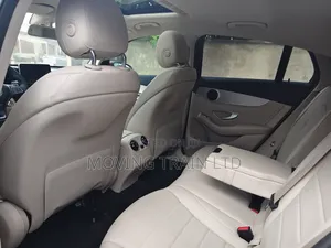 Mercedes-Benz C300 Base 4Matic Sedan AWD (2.0L 4cyl 7A) 2017 Red