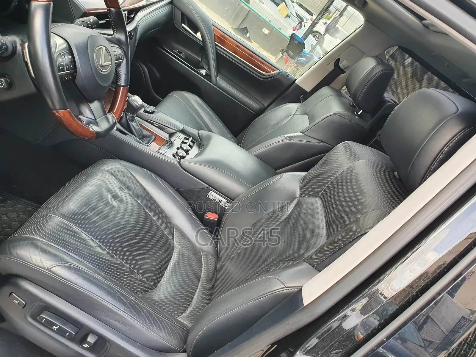 Lexus LX 2019 Black