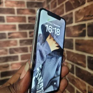 Apple iPhone X 64 GB White