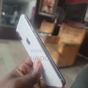 Apple iPhone X 64 GB White