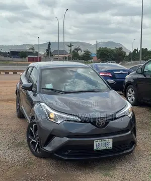 Toyota C-HR XLE FWD 2019 Black
