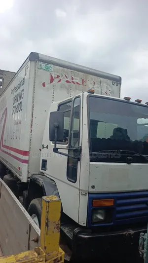 DAF 2000 White